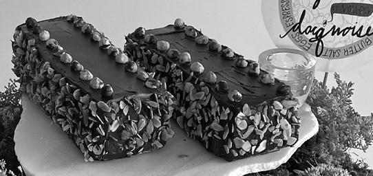 photo of a dacquise cake